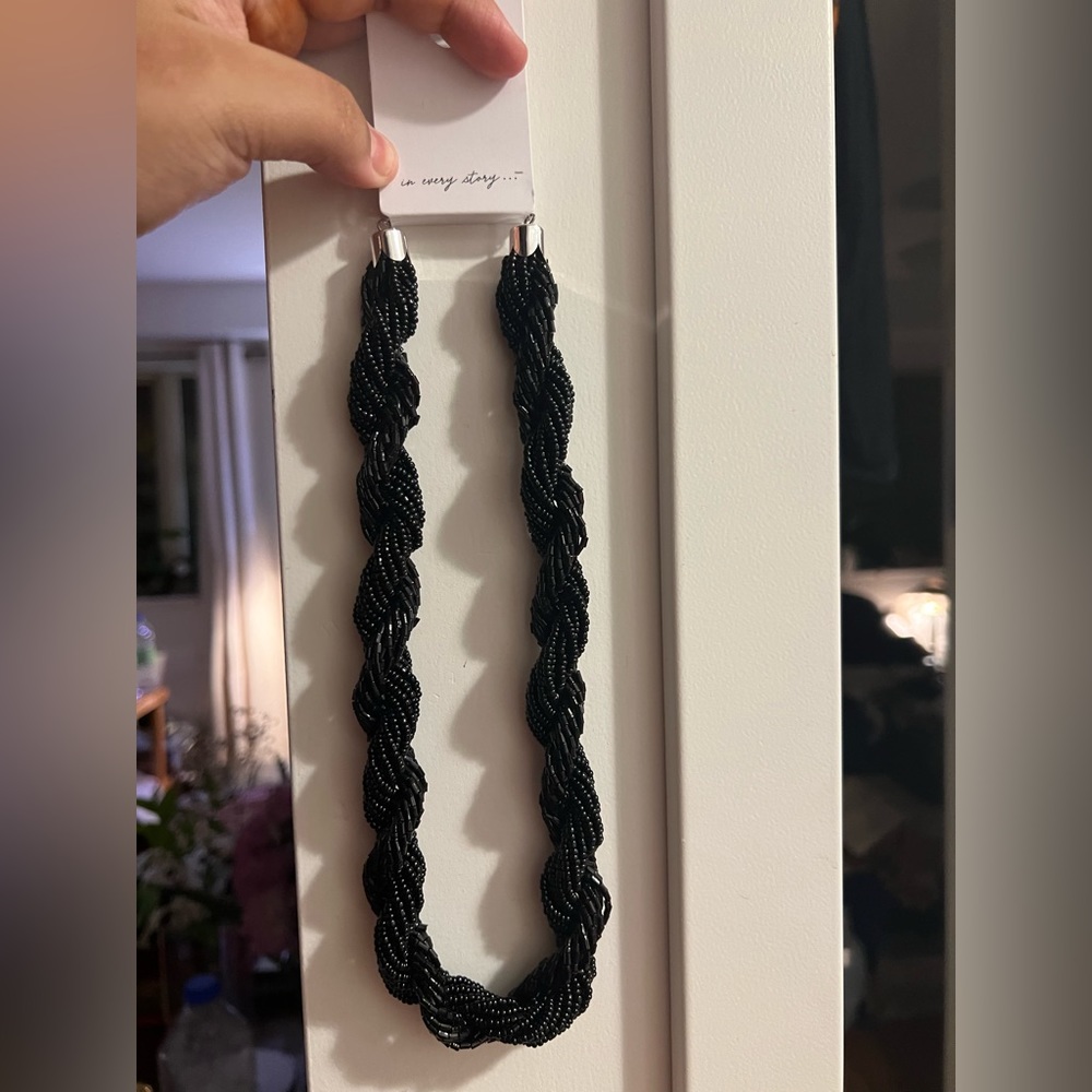 Brand New beautiful necklace